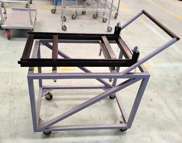 CARRINHO DE TRANSPORTE DO TANQUE DE MAQUINA DE SOLDA DE PEQUENO PORTE 0,70 M X 0,40 M ( C X L) ALTURA REGULAVEL 