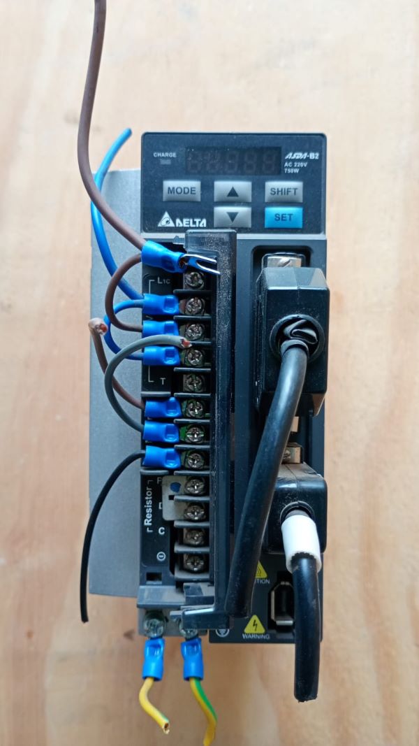 SERVO DRIVE DELTA ASD-82-0721-8 200~230V 750W 