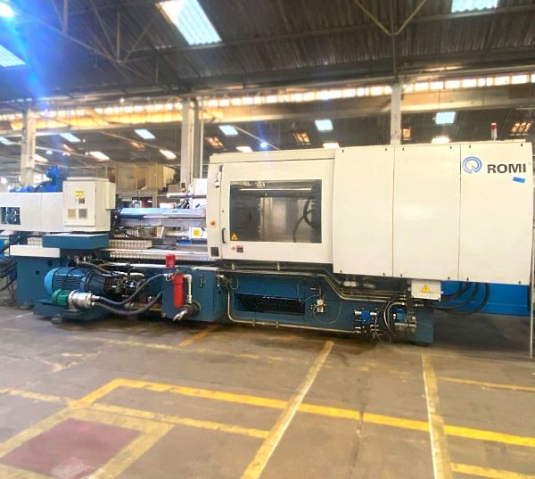 INJETORA HORIZONTAL HIDRÁULICA 300T ROMI PRATICA 300H 2010 440V 