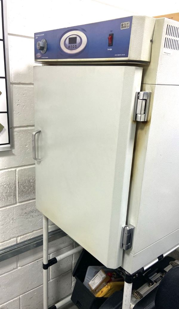 ESTUFA BANCADA 40L 