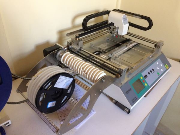 PICK AND PLACE DE BANCADA TM220 