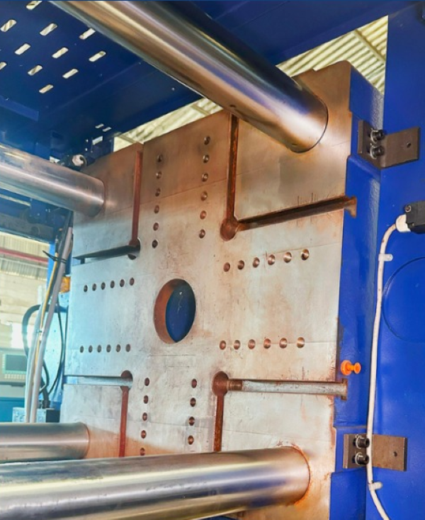 INJETORA HORIZONTAL ELÉTRICA 150T ZHAFIR VE150II/430H 2020 