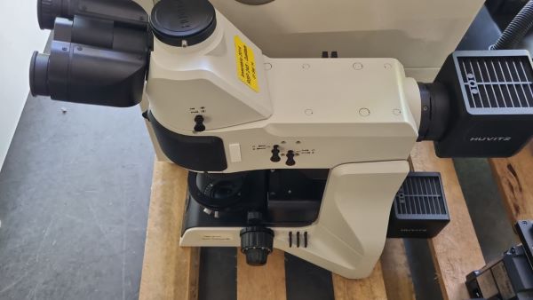 MICROSCOPIO DIGITAL HUVITZ HR3-TRF HRTR0130001 100/240V 50/60HZ 