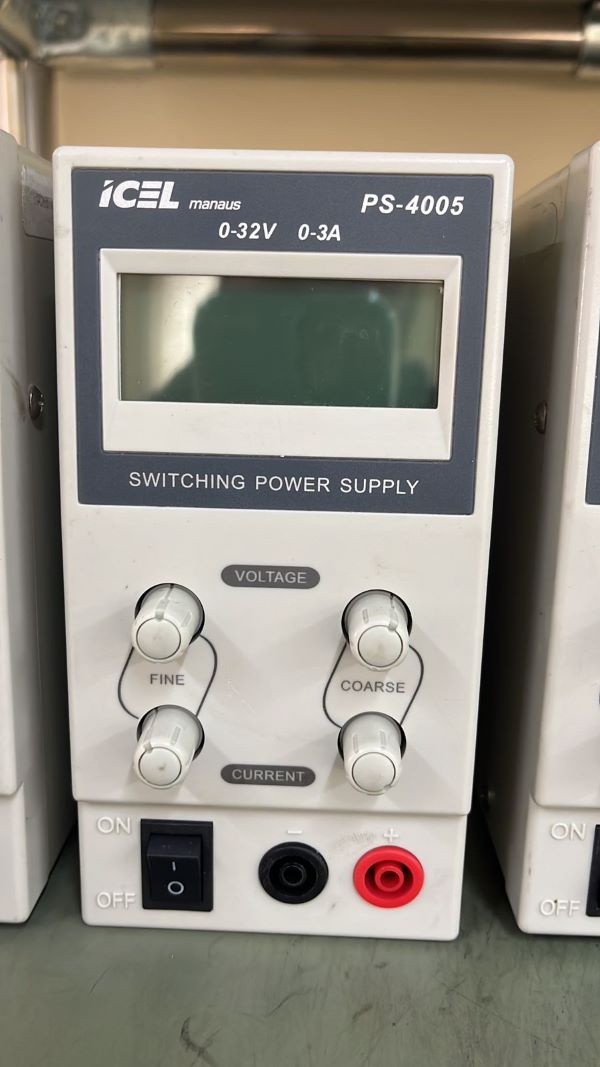 FONTE DE ALIMENTAÇÃO ICEL PS-4005 0-32V 0-3A 