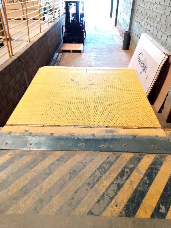 RAMPA NIVELADORA DE DOCA METARO NDA MT-402020 HM 2020 3469 4 TONELADAS 