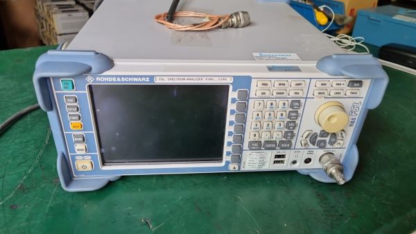 OSCILOSCÓPIO DIGITAL ROHDE & SCHWARZ FSL 9KHZ 3GHZ - SPECTRUM ANALIZER 