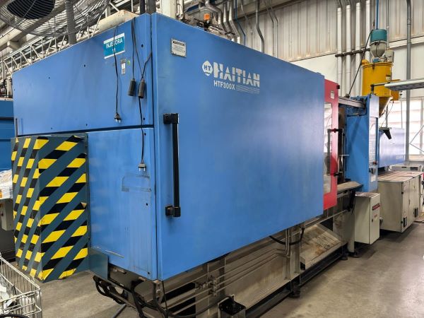 INJETORA HORIZONTAL HIDRÁULICA 300T HAITIAN HTF300X 2007 