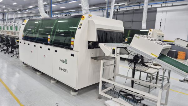 MÁQUINA DE SOLDA DUPLA ONDA LEAD FREE VECTRON DA-450Y 2024 CX2024080054-01 380V 50/60HZ 