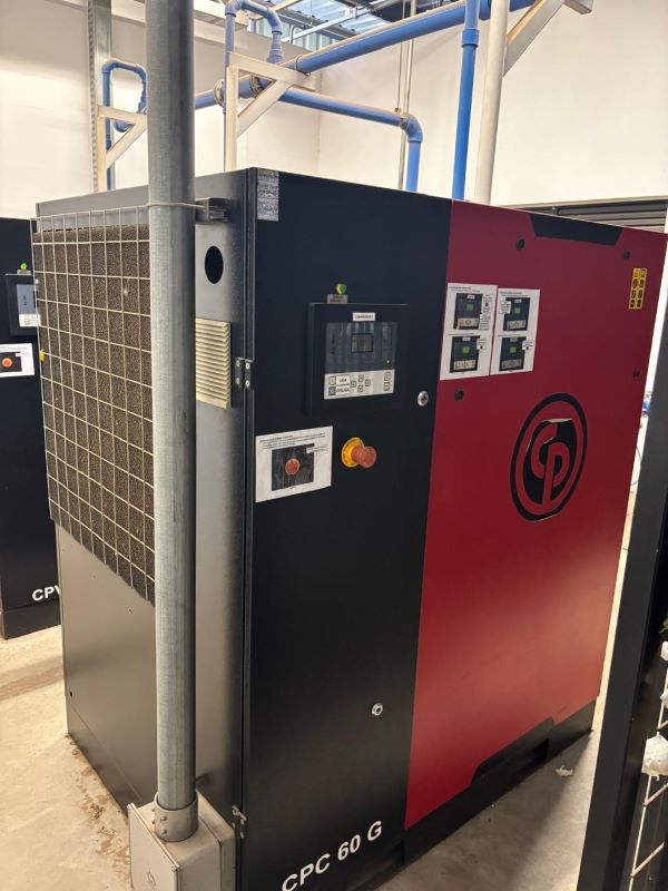 COMPRESSOR DE PARAFUSO CHICAGO PNEUMATIC CPC60 G 2019 BQD 0117487 380V 7.4BAR 60CV 60HZ 