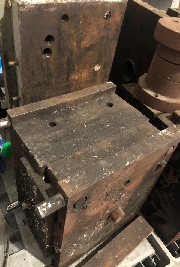 PERIFERICOS DE INJEÇAO MOLDES DIVERSOS 