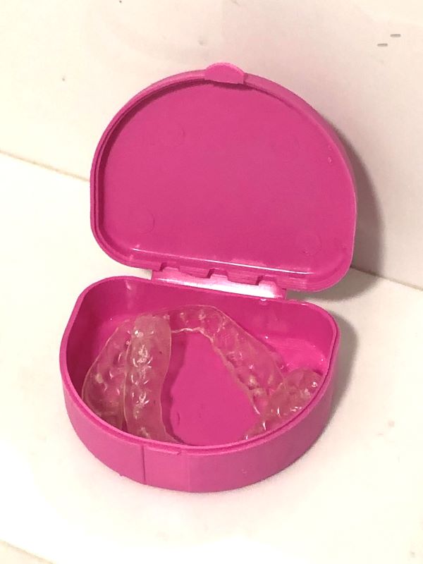 PERIFERICOS DE INJEÇAO ESTOJO PARA APARELHO DENTARIO 