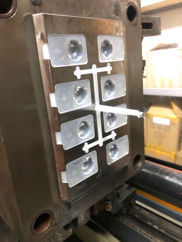 PERIFERICOS DE INJEÇAO MOLDE BLISTER PARA LENTE DE CONTATO 