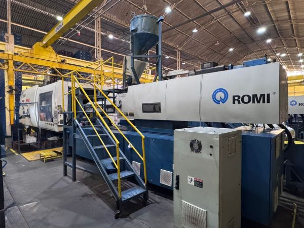 INJETORA HORIZONTAL HIDRÁULICA 800T ROMI 800 SERIE H N°2 2008 