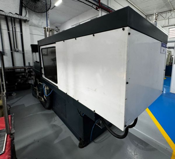 INJETORA HORIZONTAL HIDRÁULICA 150T RAPID 1500-810 2000 