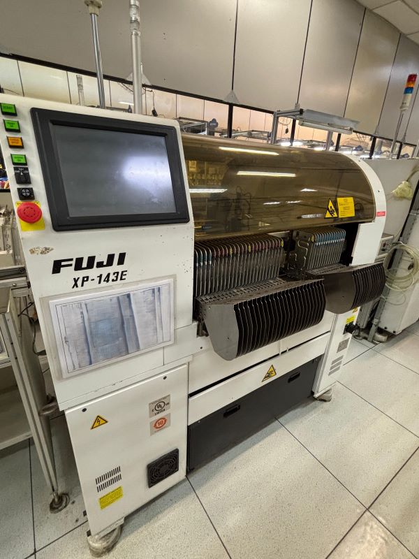 PICK AND PLACE FLEXIVEL FUJI XP-143E 2008 1513 