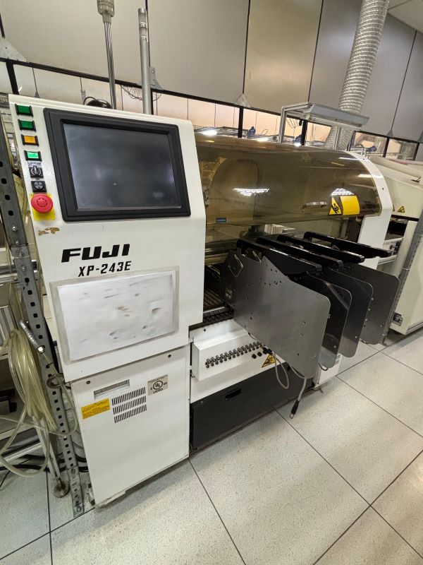 PICK AND PLACE FLEXIVEL FUJI XP-243E 2006 702 