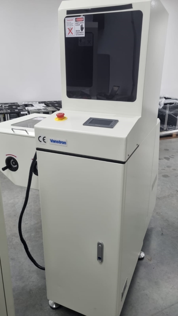 TRANSPORTADOR UNLOADER VANSTRON SUL-250MS-E 2020 2021080602X 220V 2 FASES/50HZ-60HZ/400W (E/D) 