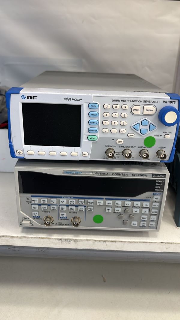 GERADOR MULTIFUNCIONAL IWATSU WF1973 