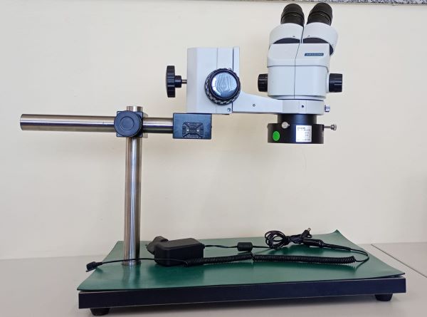 MICROSCOPIO DE INSPEÇÃO HOZAN L-711 12V 