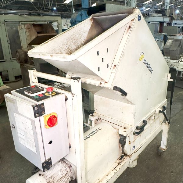 PERIFERICOS DE INJEÇAO MOINHO TRITURADOR MODITEC FRANÇA TITAN PLUS 5 