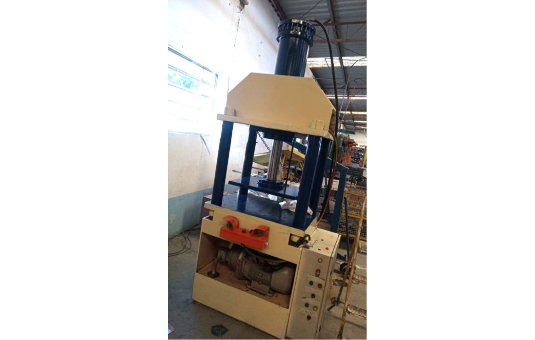 PRENSA HIDRAULICA 120T MOTOR 5CV 